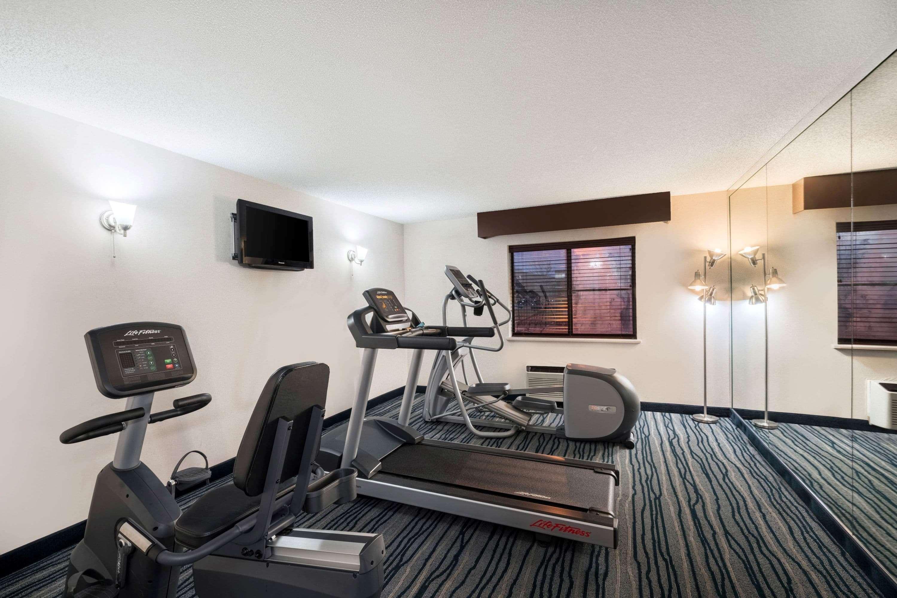 Comfort Inn & Suites 브렌트우드 외부 사진