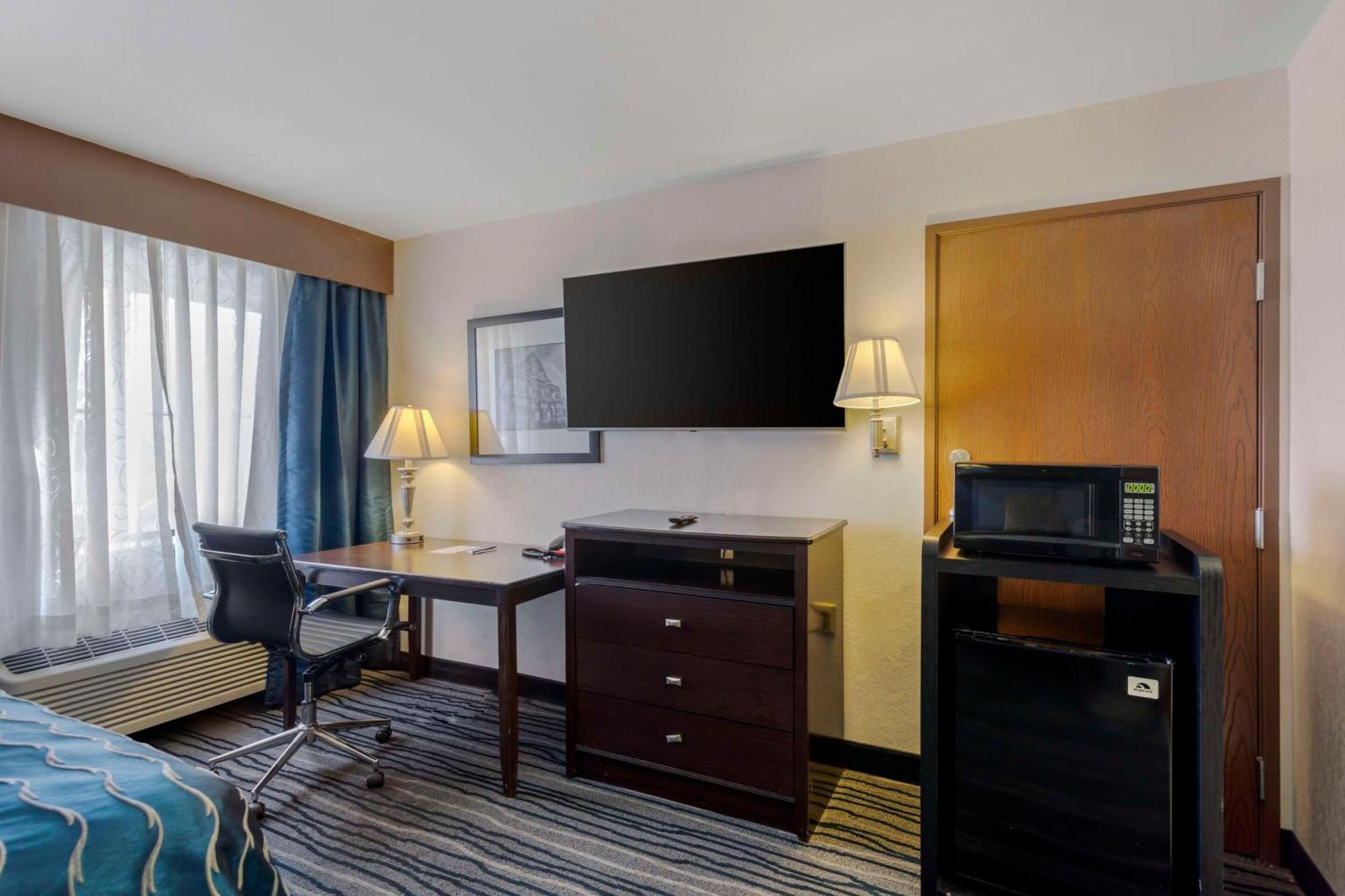 Comfort Inn & Suites 브렌트우드 외부 사진