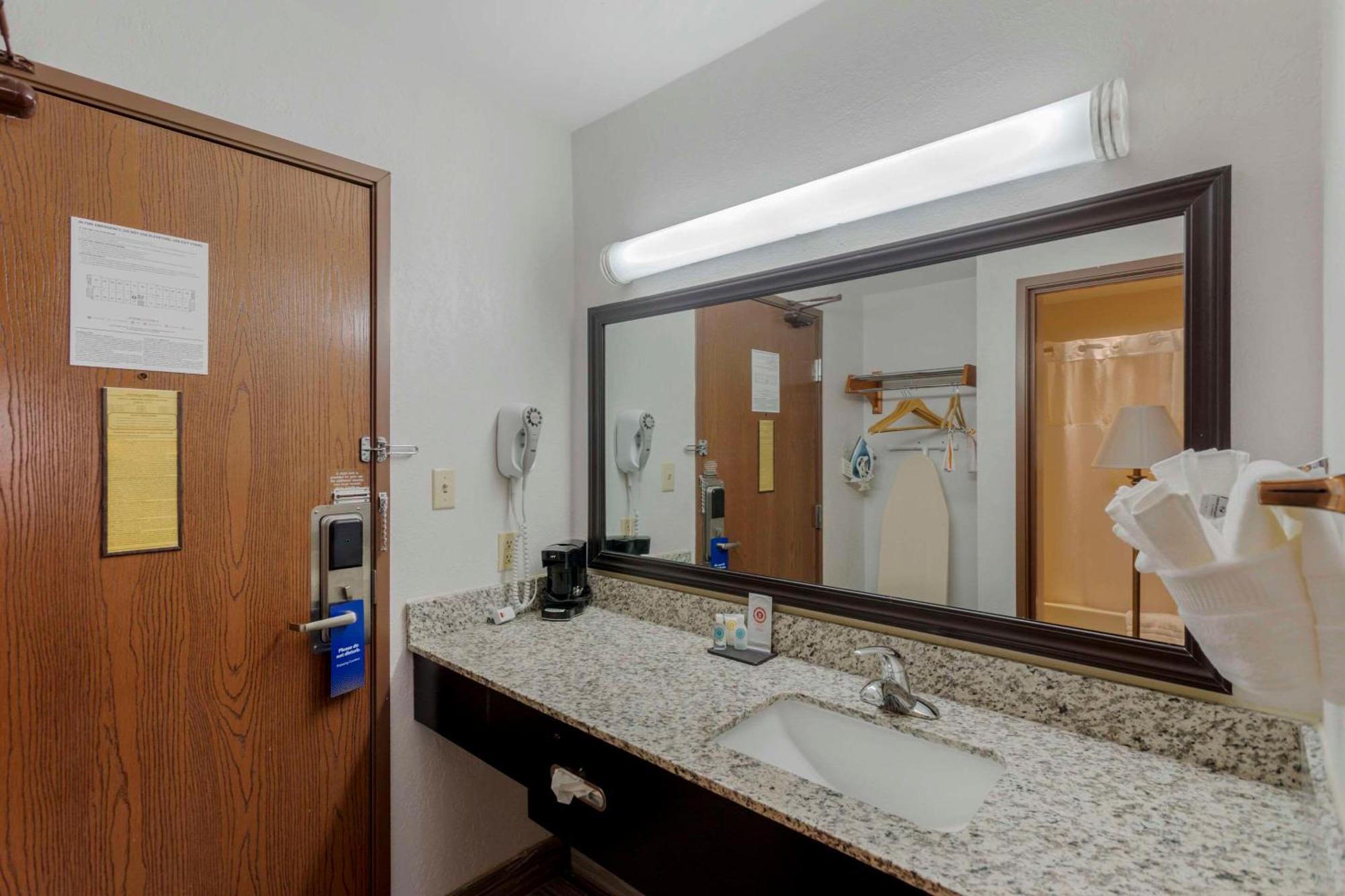Comfort Inn & Suites 브렌트우드 외부 사진